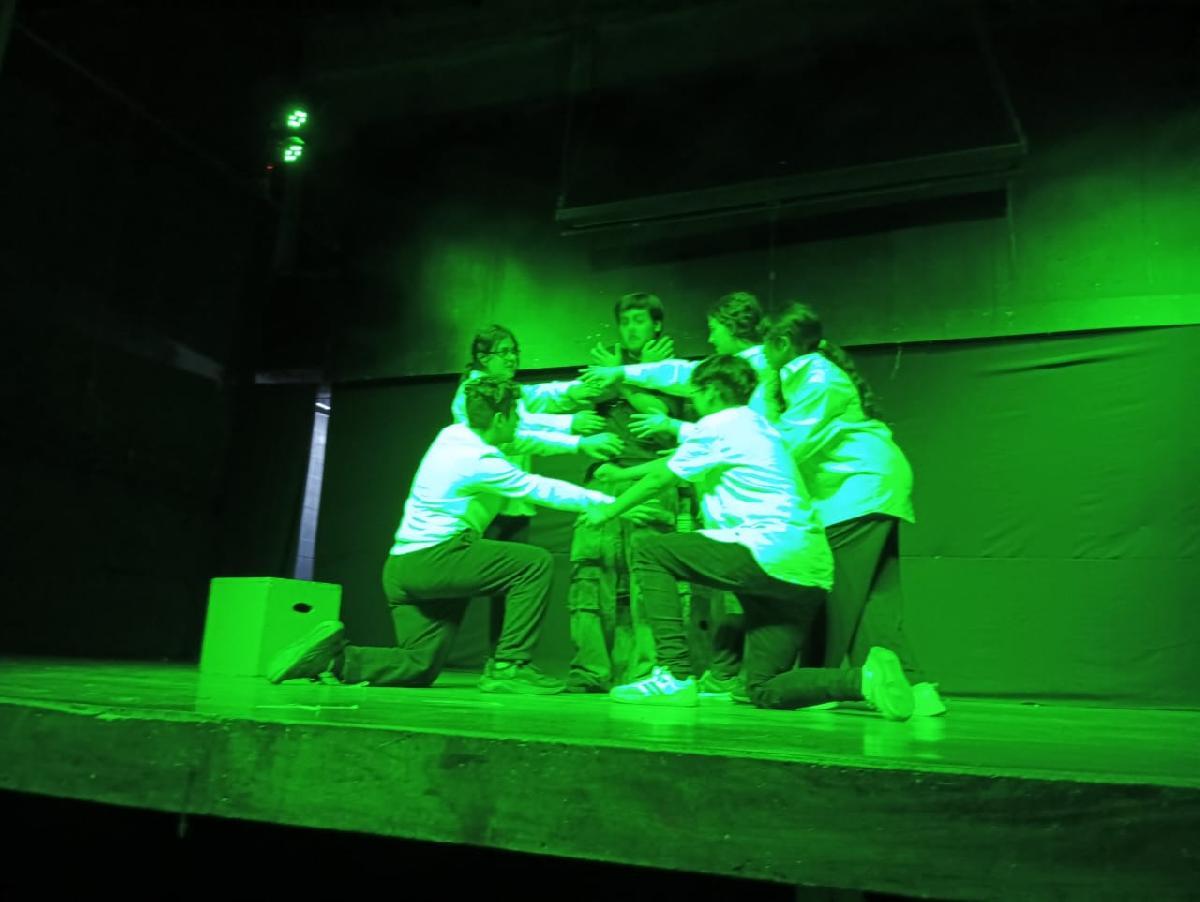 img_gale_6949a4d008899_22122025.jpeg